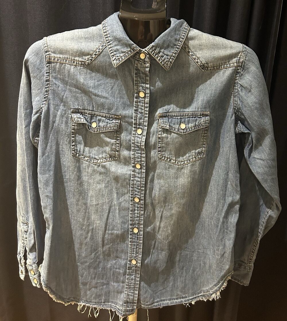 Mossimo Supply Co. Denim Boyfriend Fit Raw Hem Shirt Women's size S